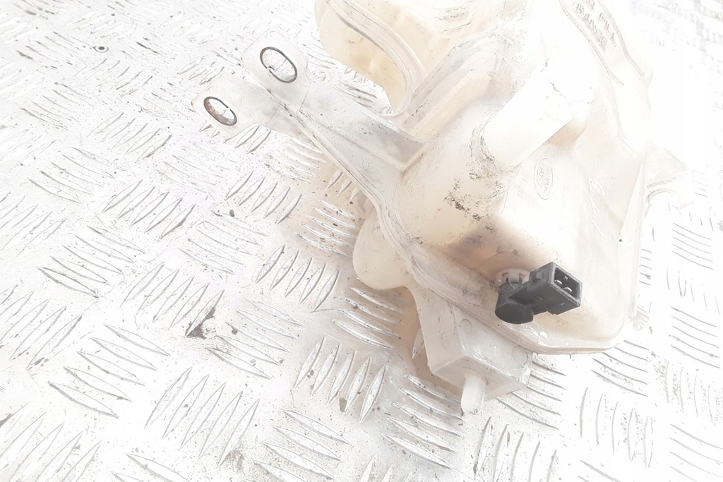 фото №7, Бачок розширювальний land rover discovery iii l319 yc158b099aa 2.7l