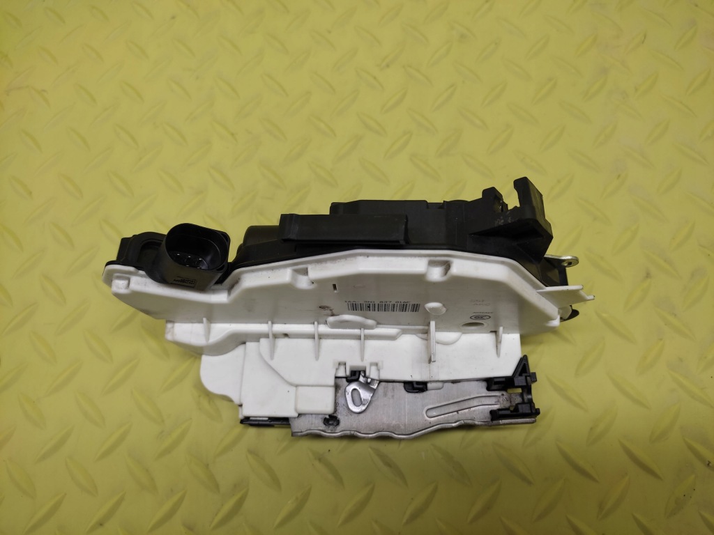 фото №1, Vw passat cc замок двері правий перед 5n1837016e