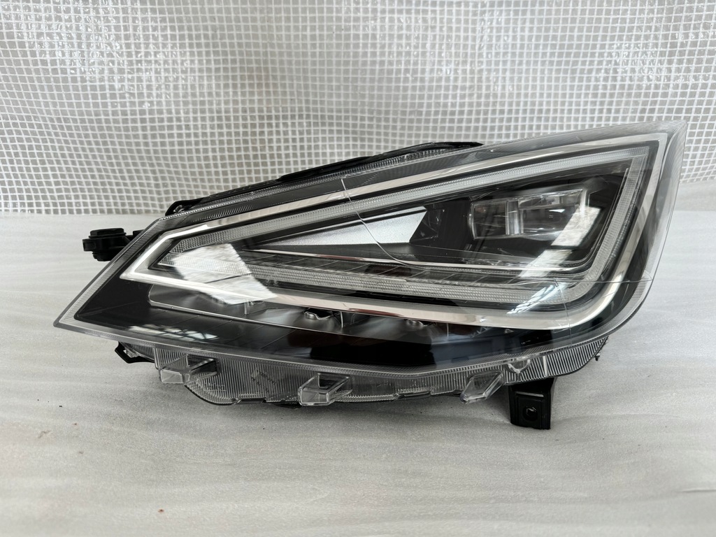 фото №1, Seat ibiza arona lift левая лампа full led