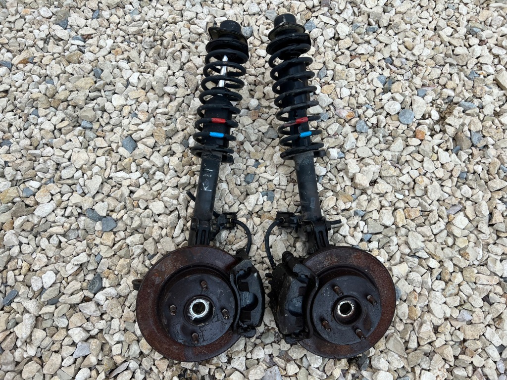 фото №1, Nissan micra k11 поворотный кулак амортизатор левый