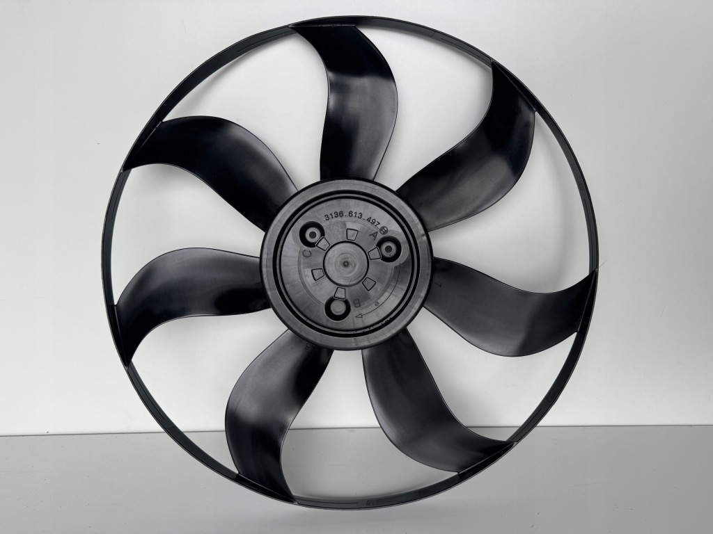 фото №1, Лопасть вентилятор вентилятор mercedes c-klasa 206 3136613497