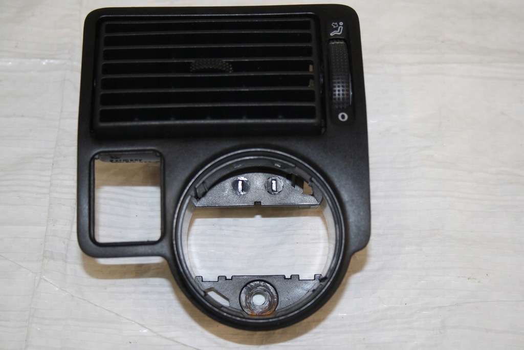 фото №7, Golf iv решётка обдув левая 1j1819983b