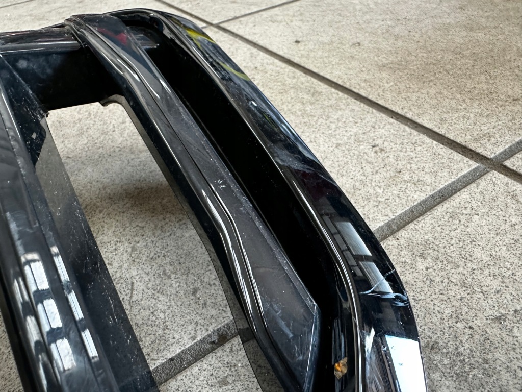 Решітка радіатора решітка радіатора решітка  радіатора bmw 2 u06 9882243-13 Недорого