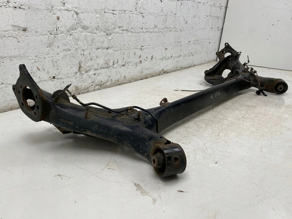 фото №9, 2013 toyota prius xw30 балка osi задній