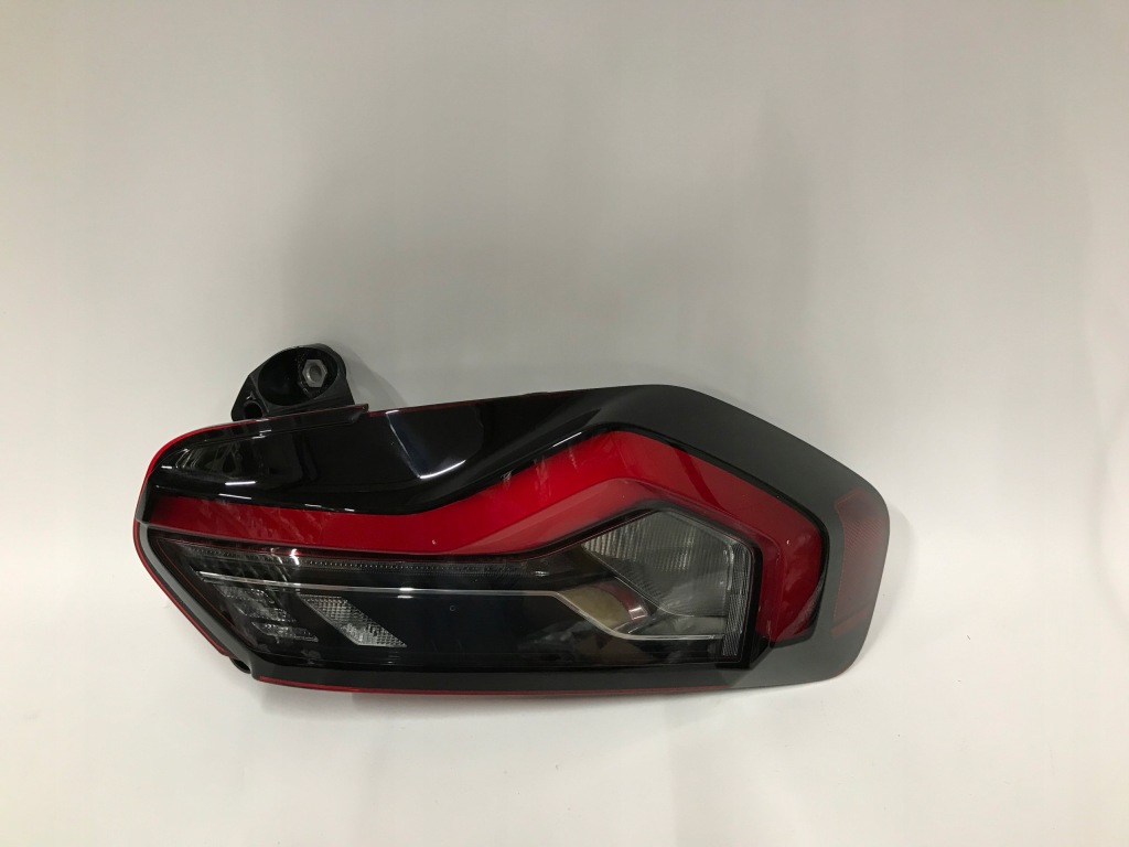 фото №1, Bmw 2 g42 21- лампа задня права led usa ładna!