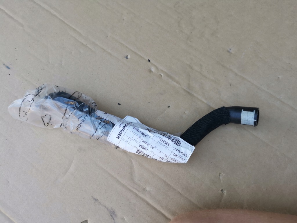 фото №1, Audi q7 4m шланг / wąż радіатора 4m0819372dd