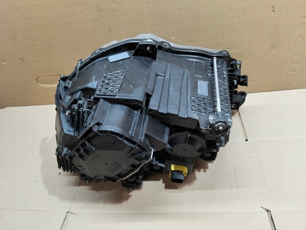 Фара фара передняя правый  h7 led mercedes actros a9618202759 с Разборки