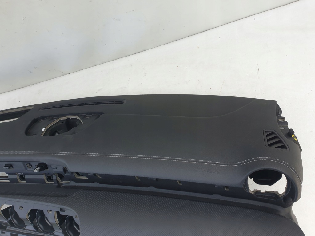 Mercedes a-klasa w177 amg 18- приборная панель панель  перед a1776805902 Недорого
