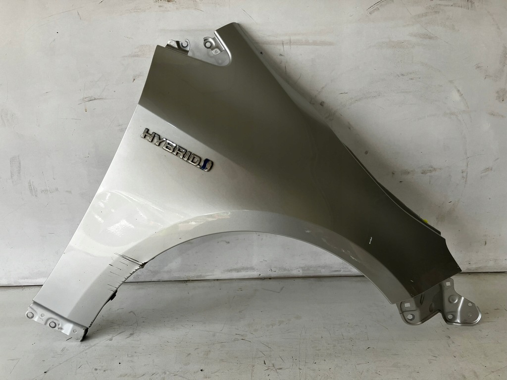 фото №1, Corolla e21 kombi hb крила правий перед