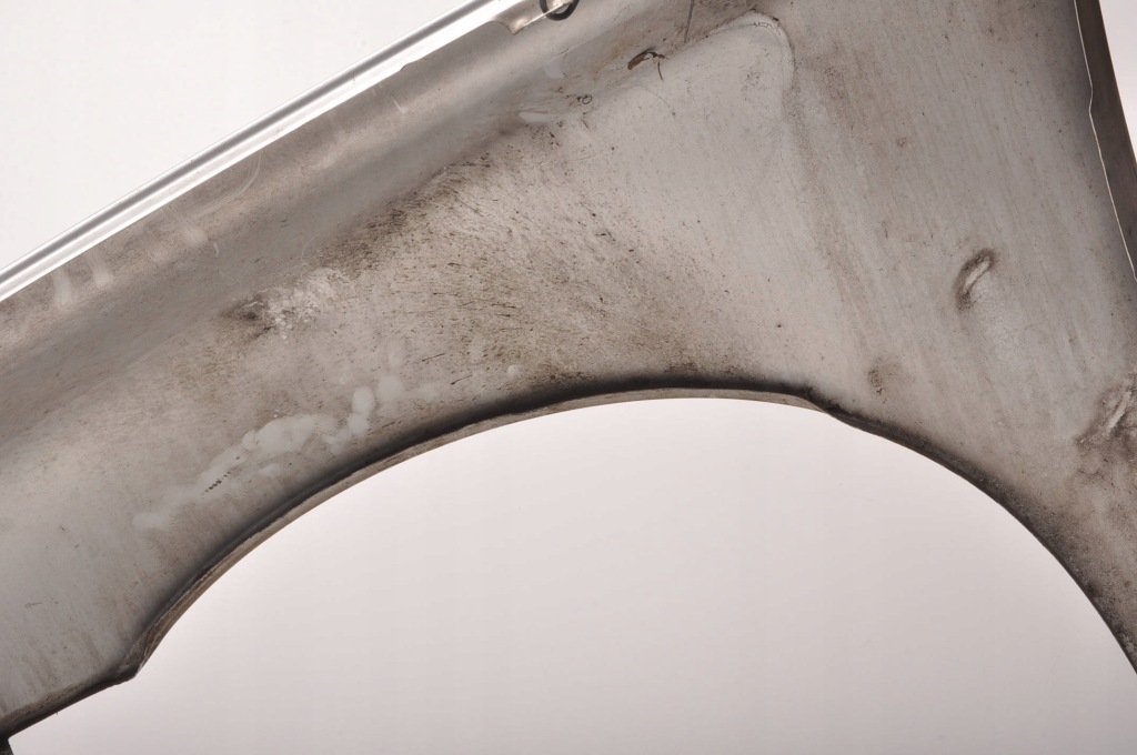 Volvo s40 v50 крыло  правый  перед передний 426 Цена