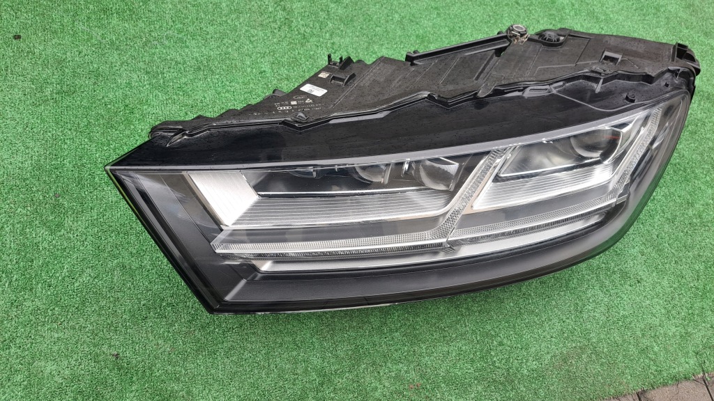 фото №2, Audi q7 4m0 matrix лампа передня