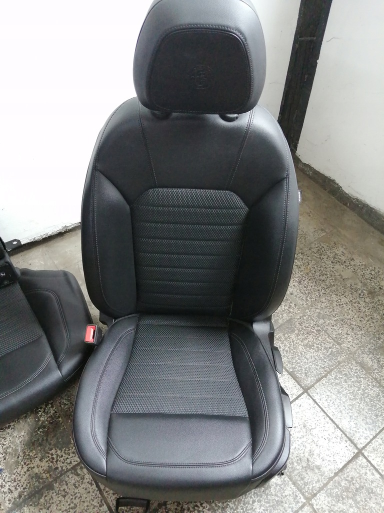 фото №8, Alfa romeo stelvio 2019 салон сиденье сиденья обшивки заднее сиденье кожа ładne