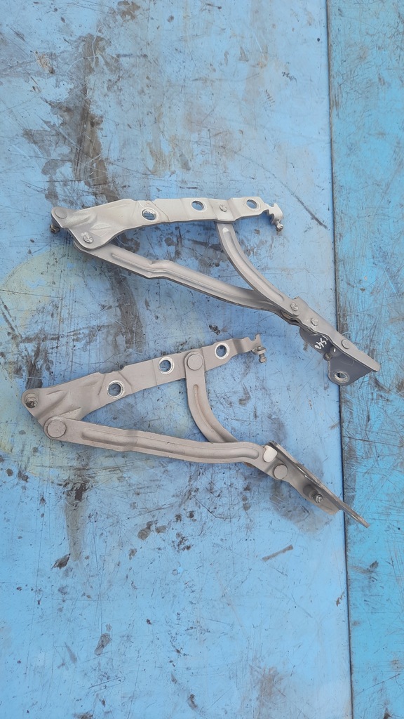 фото №1, Петли задний крышки volvo s40 ii 2.4b 05r