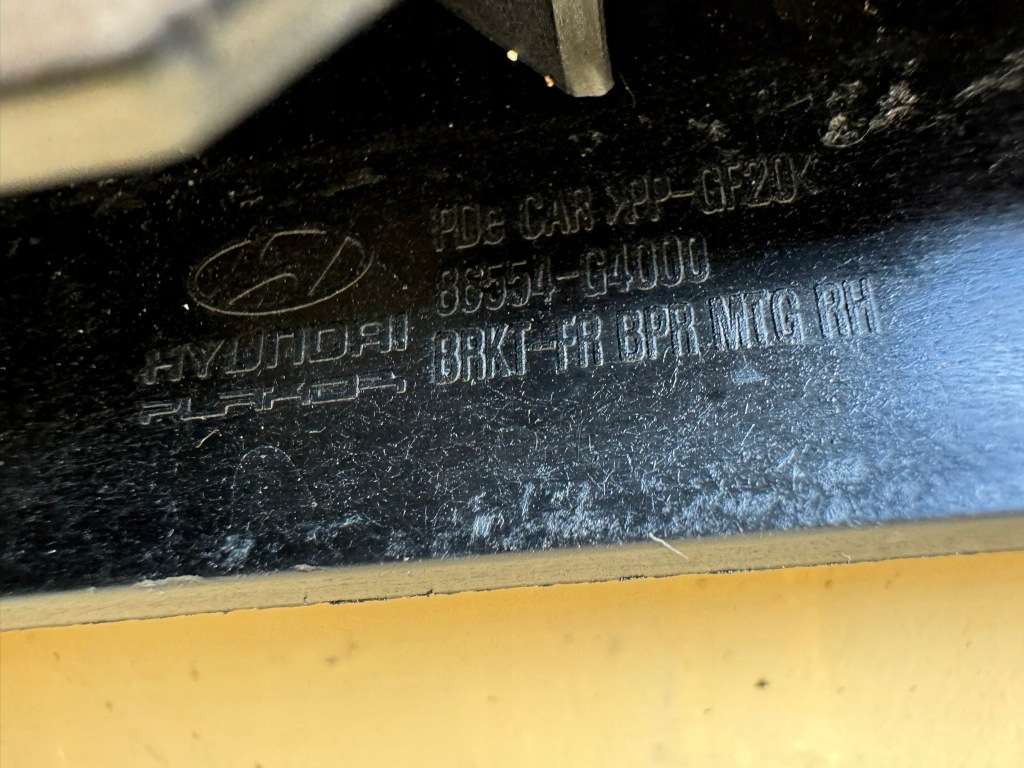 Купити Hyundai i30 3 iii 17r- напрямна бампера правий передній перед 86554-g4000