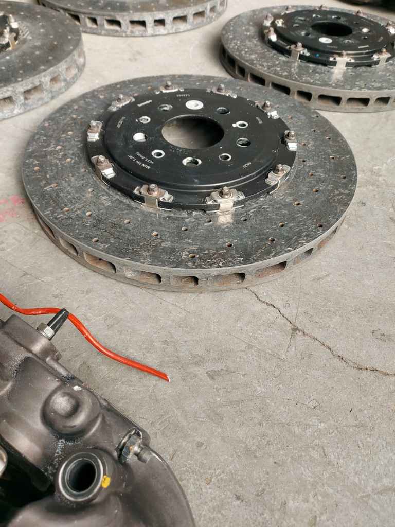 фото №11, Ferrari 488 тормоза тормозные диски суппорты ceramika комплект 49t22110 49t28510