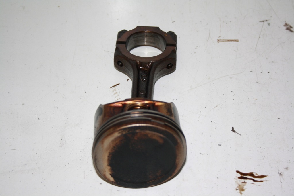 фото №1, Поршень шатун alfa romeo 147 1,6 16v t.spark 105km