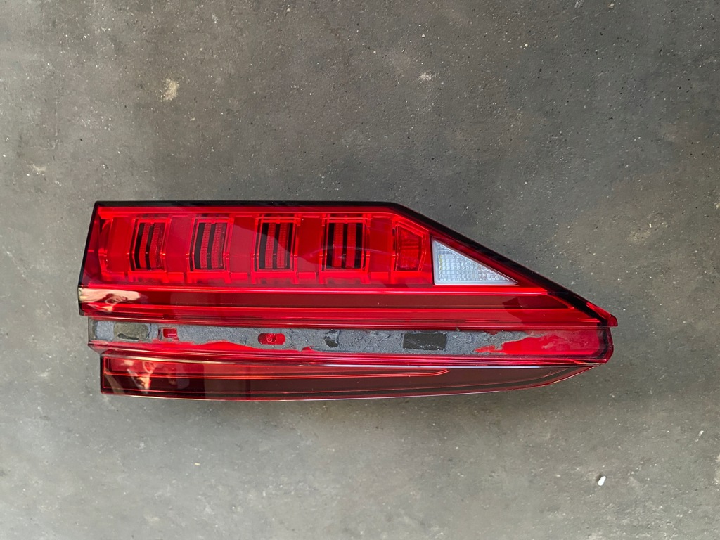 фото №1, Audi a6 c8 лампа задня права led 4k5945094a