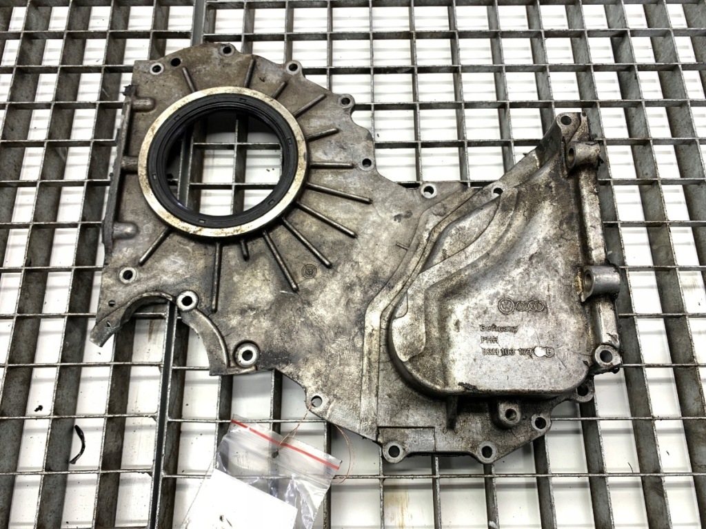 фото №1, Крышка клапанов vw touareg 03h103173b