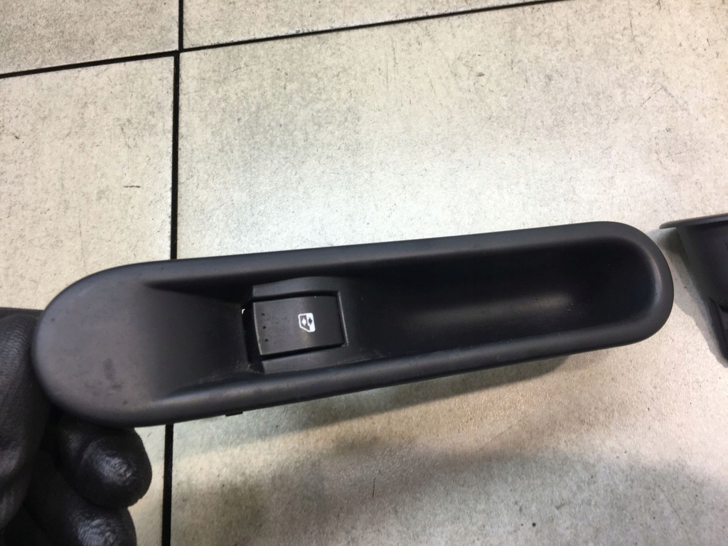 фото №9, Панель окон задняя левый правый espace iv 8200327947