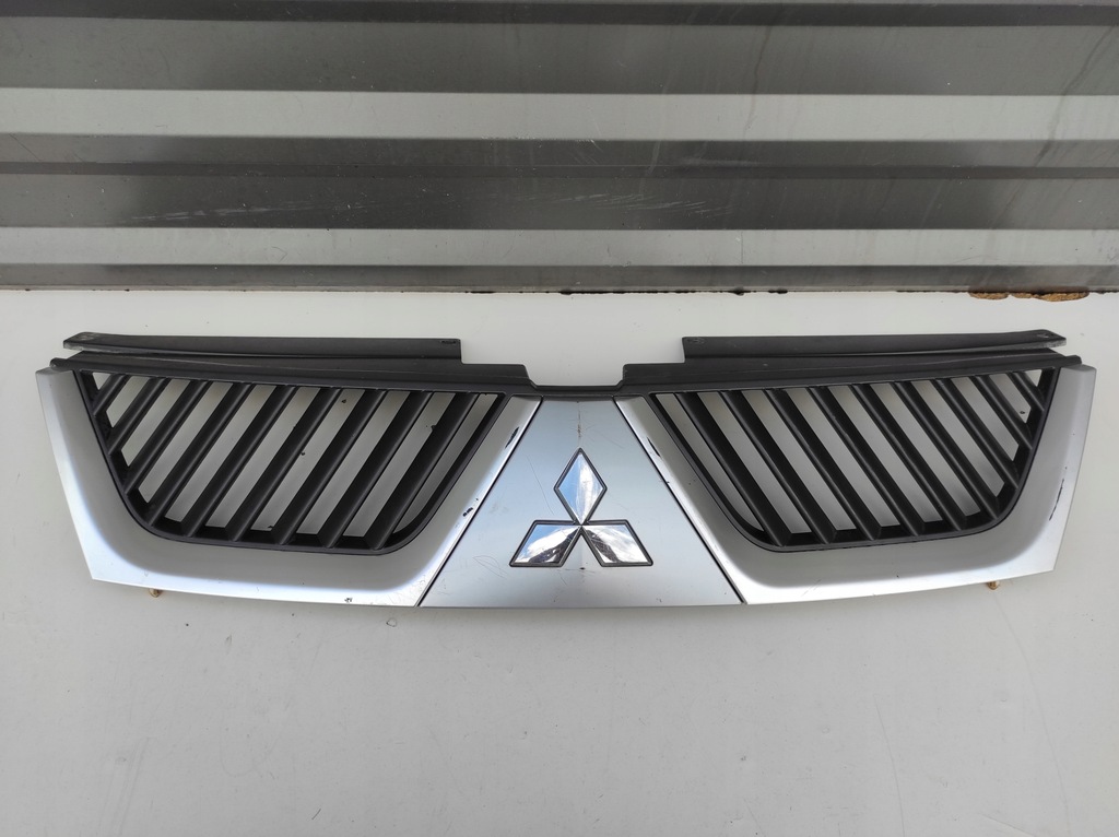 фото №1, Решітка радіатора решітка радіатора mitsubishi outlander ii 2 7450a038