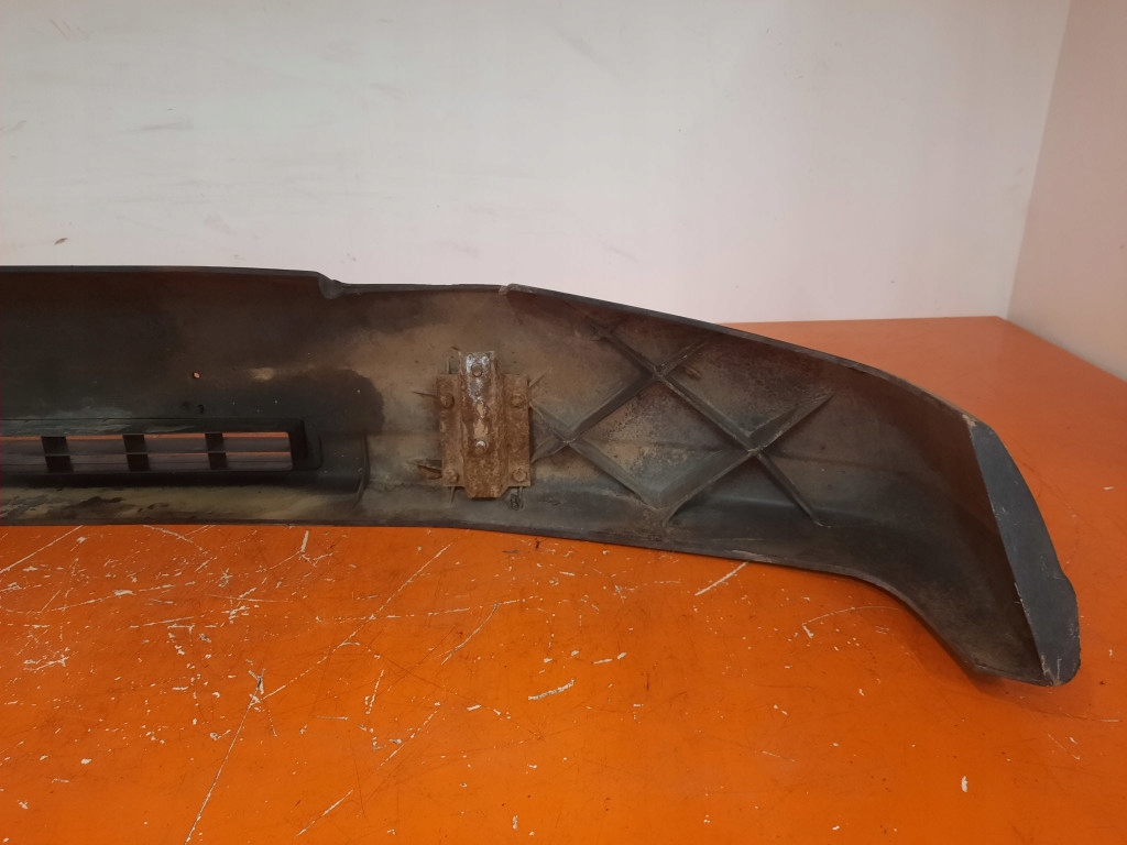 Купити Mercedes t1 kaczka 77-95 бампер перед передній 6015201270