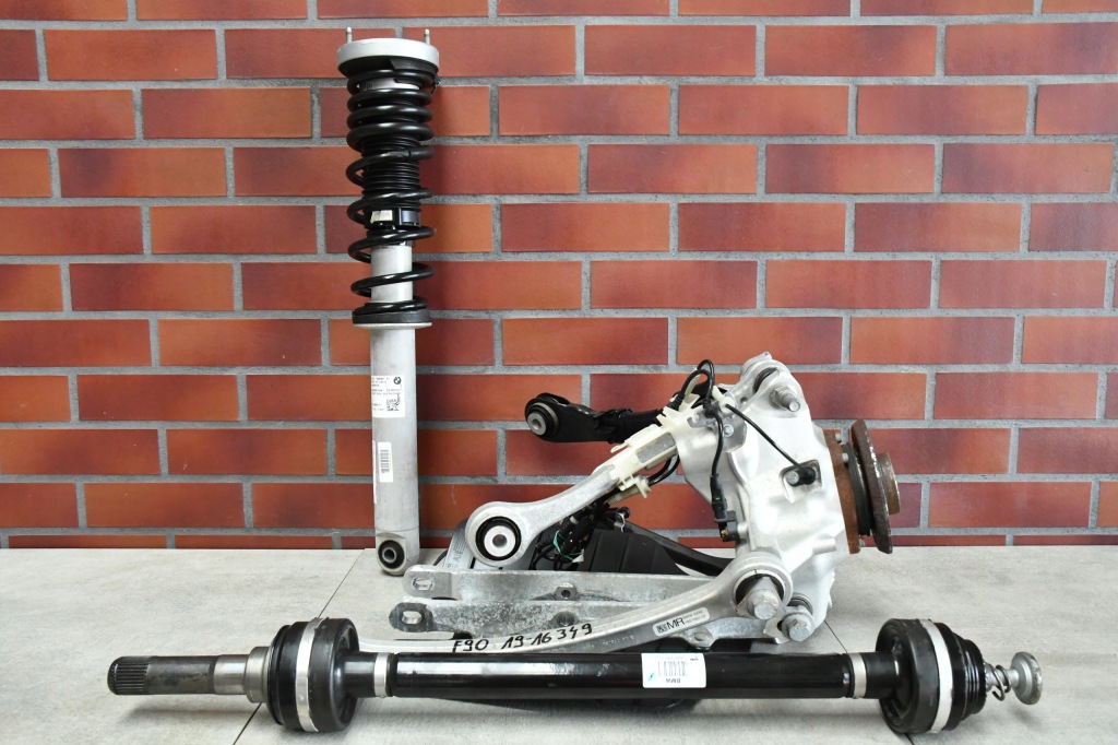 фото №1, Поворотный кулак правая задняя задняя рычаг приводной вал амортизатор bmw m5 f90 6085km