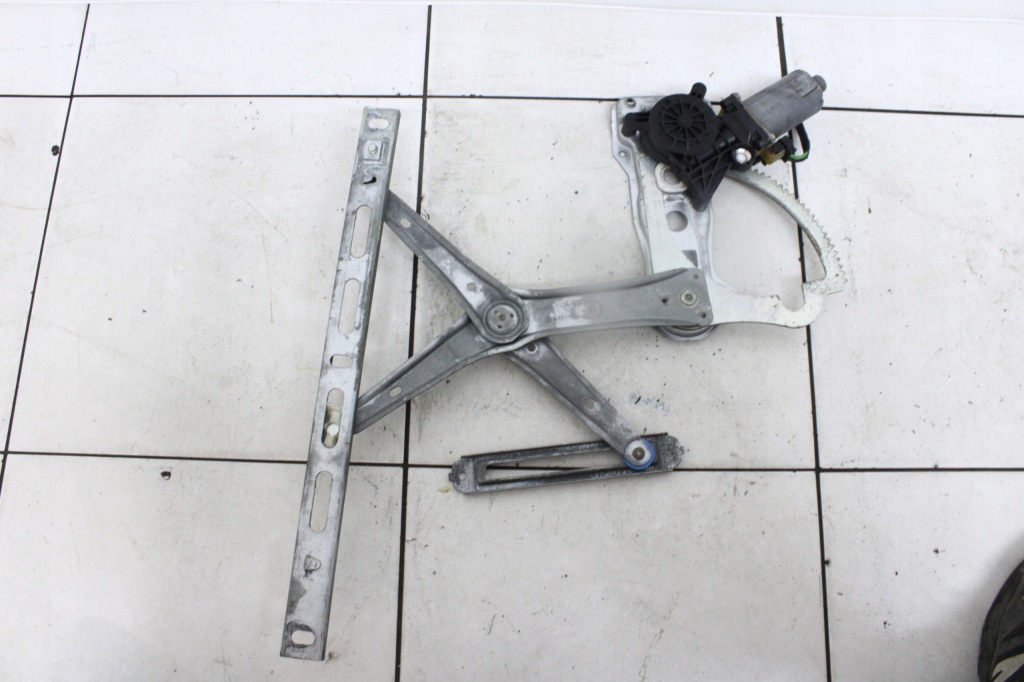 фото №1, Mercedes slk r170 1996r- подъемник механизм стекло левый перед передний