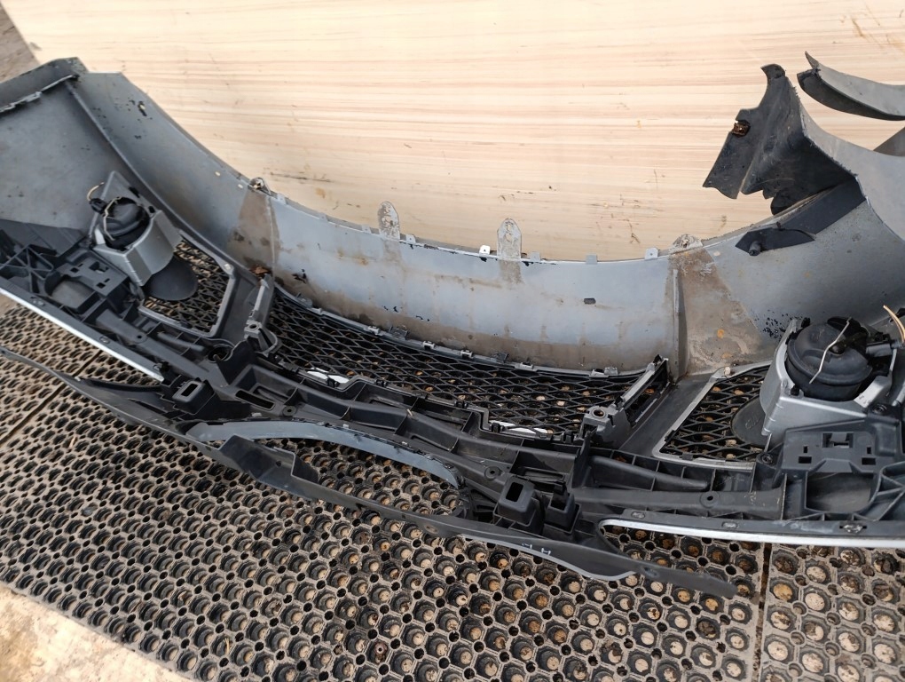 Seat leon fr бампер перед протитуманна фара ls7y в Україні