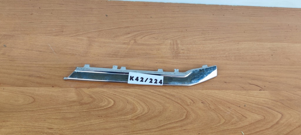 фото №1, Audi a8 d4 ліва молдинг хром бампера решітка lh