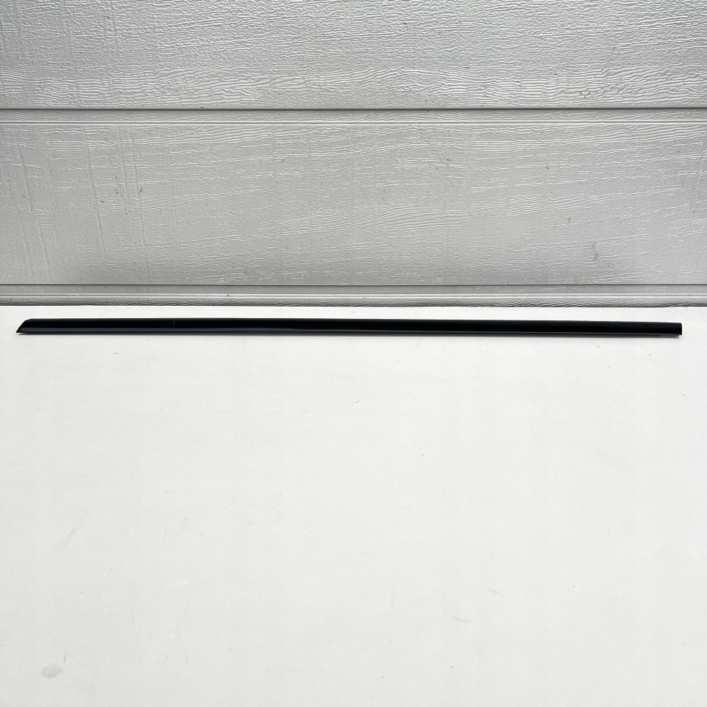 фото №1, Mercedes gla x156 156 молдинг ущільнювач amg ніч