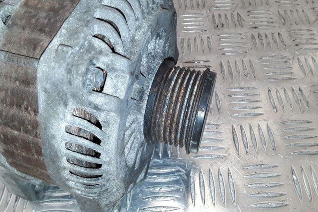 Генератор peugeot 407 купе 6c_ 9654752880 2.0l дизель 100kw 2005 с Разборки