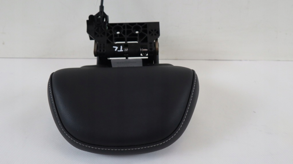 Volvo v40 2 подголовник левое  задняя в Украине