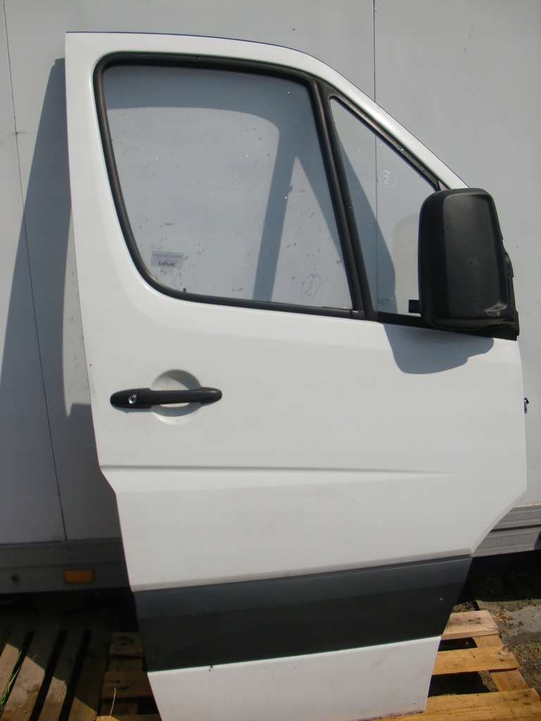фото №1, Vw crafter mercedes sprinter w906 дверь перед передние правое белый