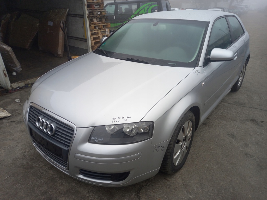 фото №11, Audi a3 8p крыло правый перед передний ly7w