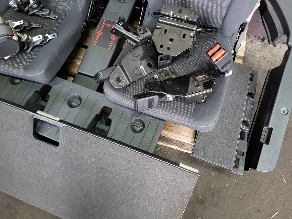 фото №10, Renault scenic ii lift сиденье обивка защита ремни крепления iii ряд