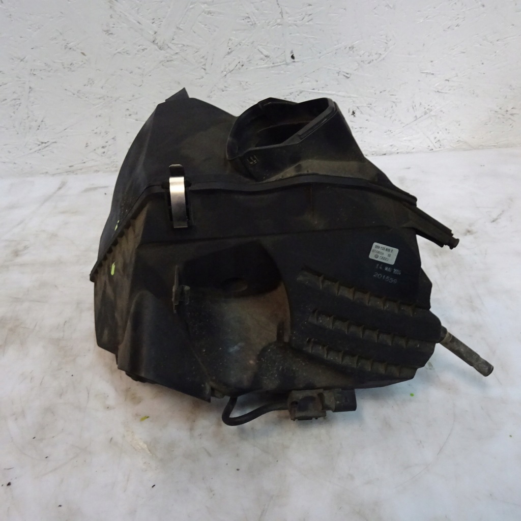 фото №2, Audi a6 c6 3.0 корпус фильтра воздуха 059133835e