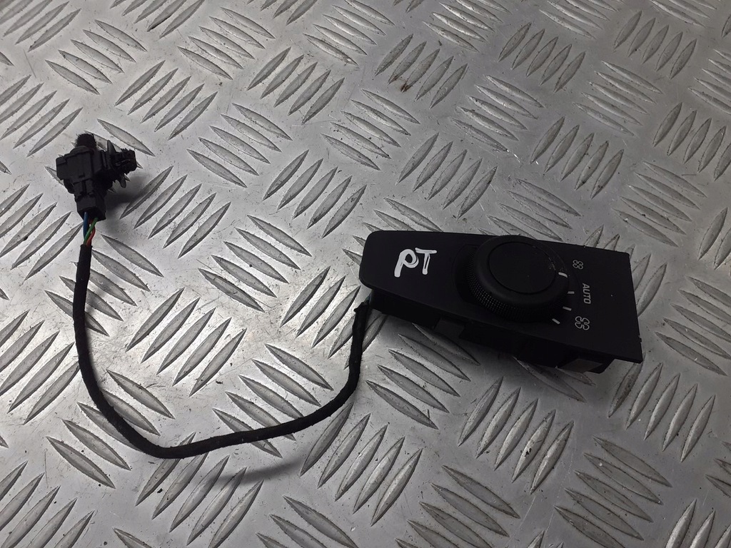 фото №1, Панель обдув правий задня citroen c4 picasso 9659796877