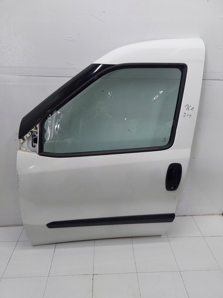 фото №1, Fiat doblo ii combo d 10r- двері лівий перед передні lak 249 europa