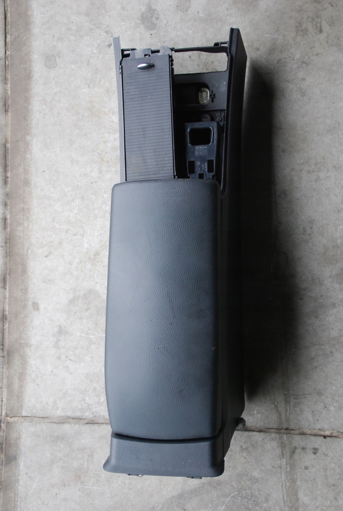 фото №2, Подлокотник туннель mercedes slk slc w172 r172