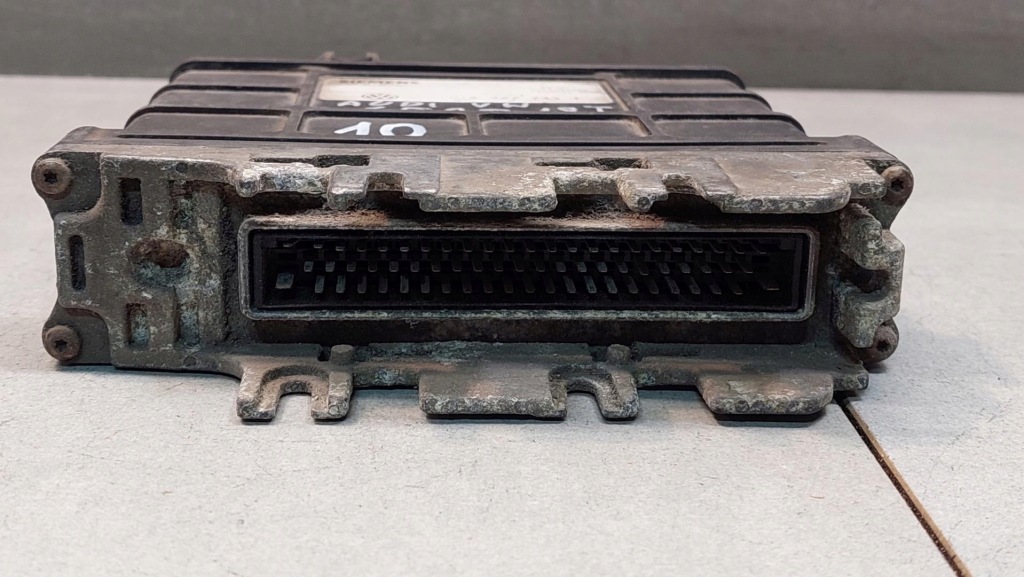 Блок управления двигателя audi a4 b5 1.8 t 01m927733t Оригинал