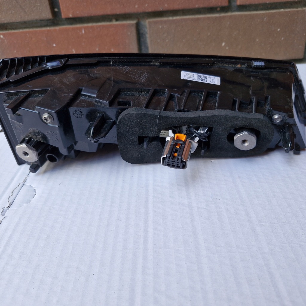 фото №6, Peugeot 308 t10 iii gt лампа правый задняя задняя правая 9835300380