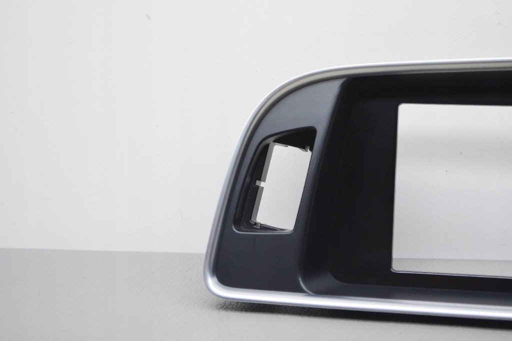 фото №10, Рамка экрана навигации audi q3 8u 8r2857186g 2012