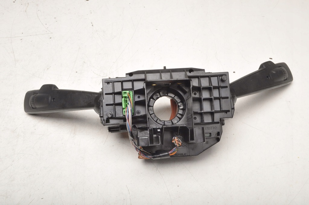 фото №7, Volvo c30 переключатель комбинированный 30798630 лента