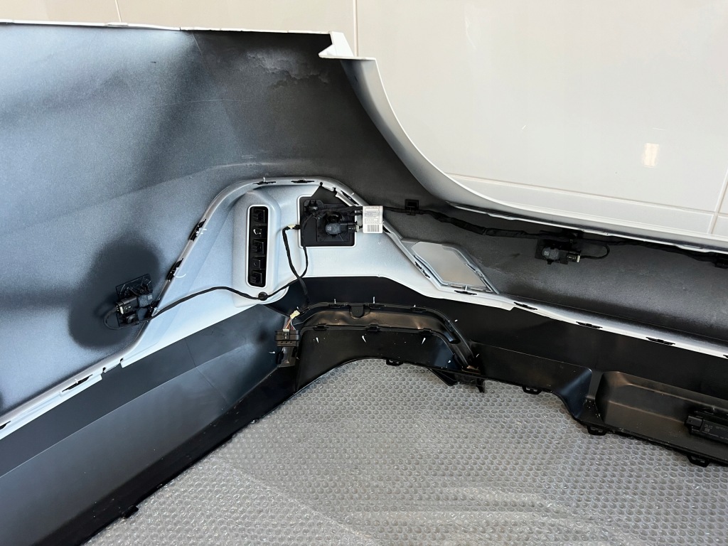 Bmw g60 бампер задняя m-pakiet 6 x pdc электропроводка kompletny цвет a300 Доставка