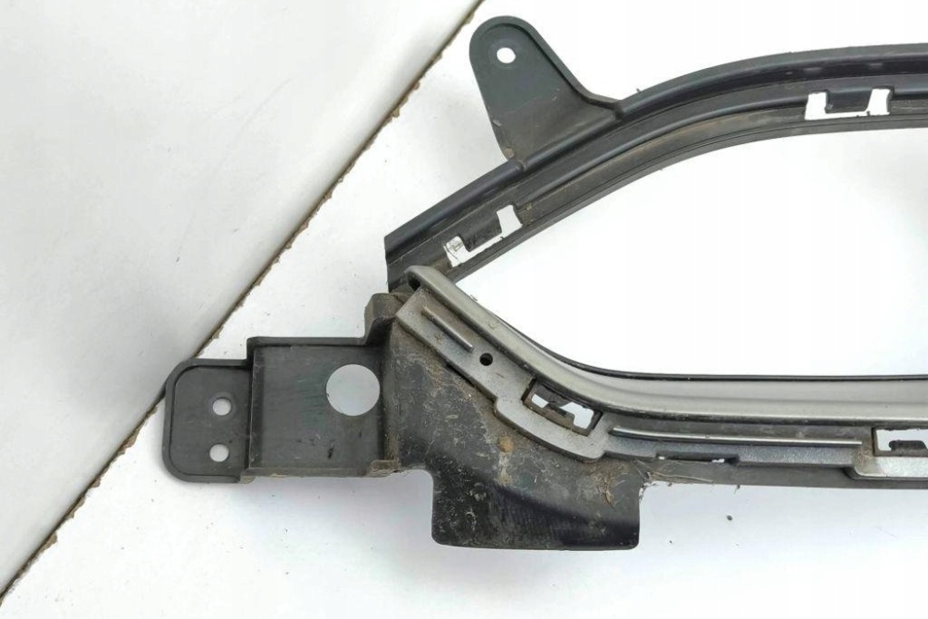 Решётка бампера средняя hyundai 86561j9010b 1.6l 2019 в Украине