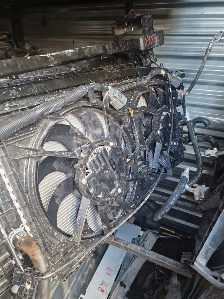 фото №5, Бампер капот лампа pas комплект volvo xc40 ex40 електрик