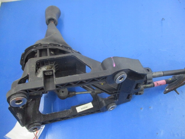 фото №5, Yaris lift 1.4d домкрат ручка тросы переключения передач