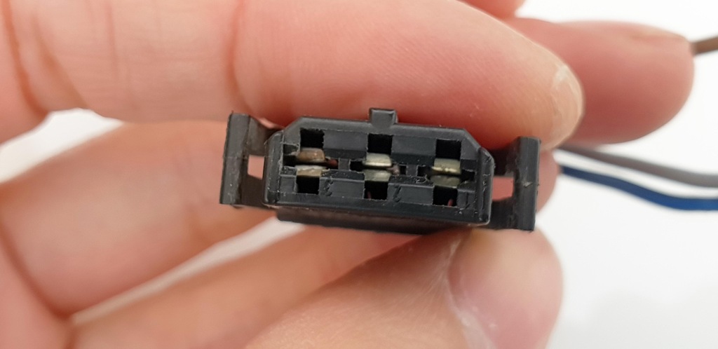 фото №9, Seat leon 2 ii штекер лампы лампа w крышка задняя задний правая 3 pin