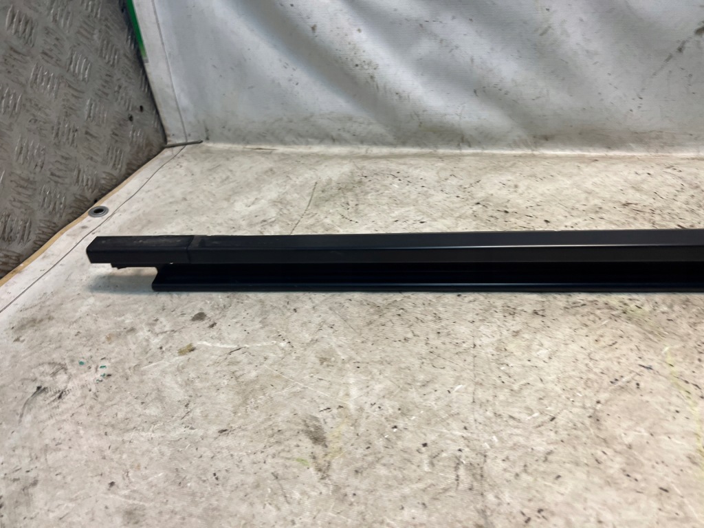 фото №4, Mercedes sprinter w907 w910 напрямна двері