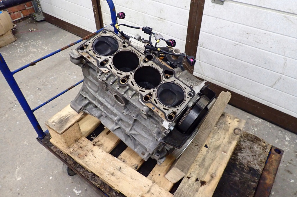 фото №11, Audi a4 b6 двигатель 2.0 fsi блок двигателя awa kompletny 160tyś бензин